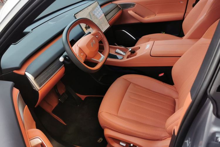 Used ONVO L60 2024 60 kWh All-Wheel Drive