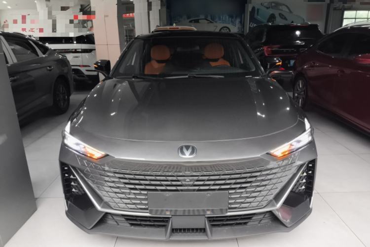 Used CHANGAN UNI-V 2022 1.5T Prestige Version