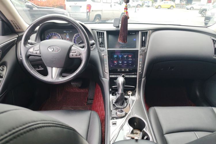 Used Infiniti Q50L 2016 2.0T Comfort Edition
