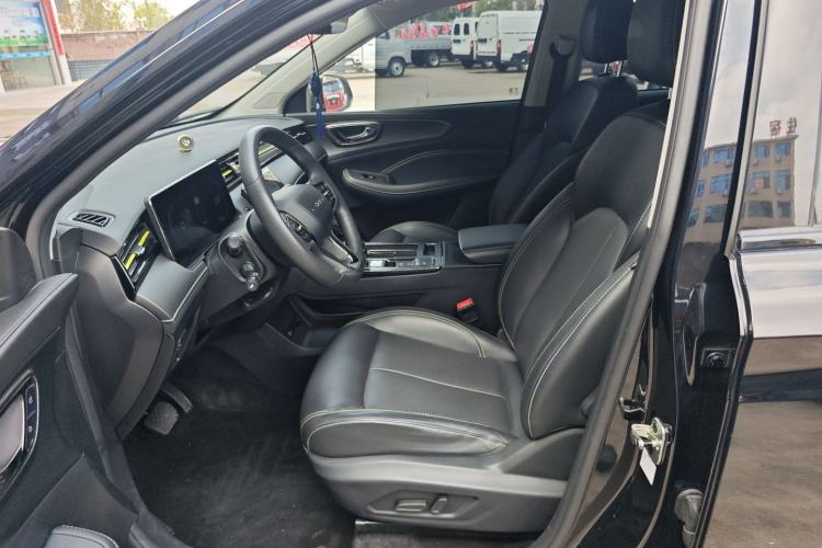 Used Roewe RX5 2023 PLUS 330TGI Automatic Trendsetting Smart Edition