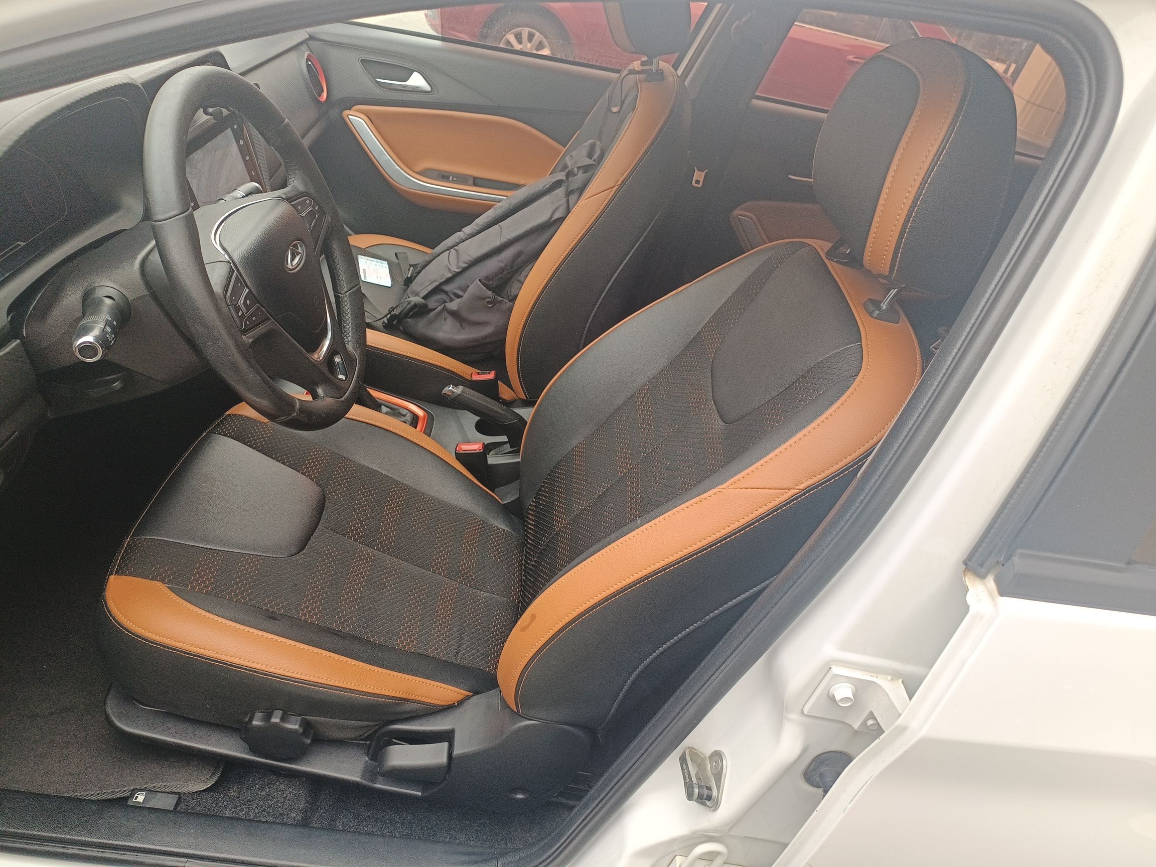 Переднее сиденье в автомобиле