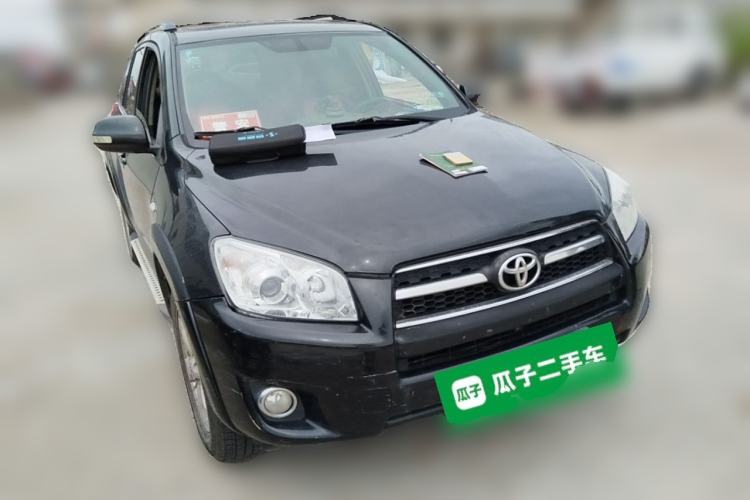 Used Toyota RAV4 2009 2.4L Automatic Luxury Edition Front Right 45 Deg
