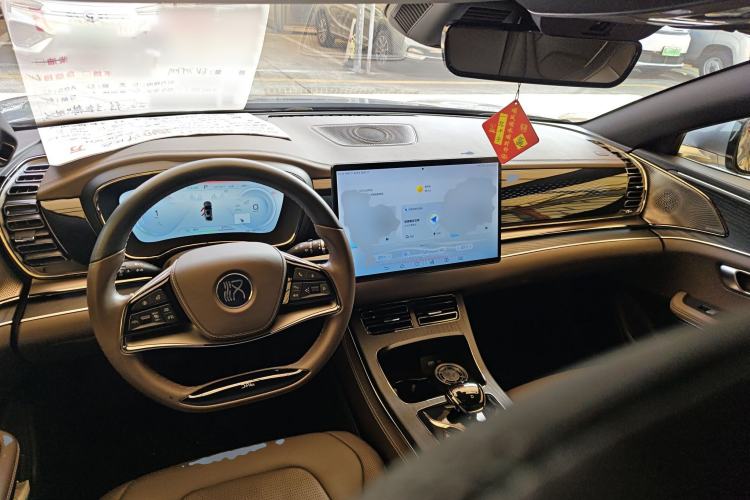 Used BYD Han 2022 EV Genesis Edition 715 km Front-Wheel-Drive Flagship Model
