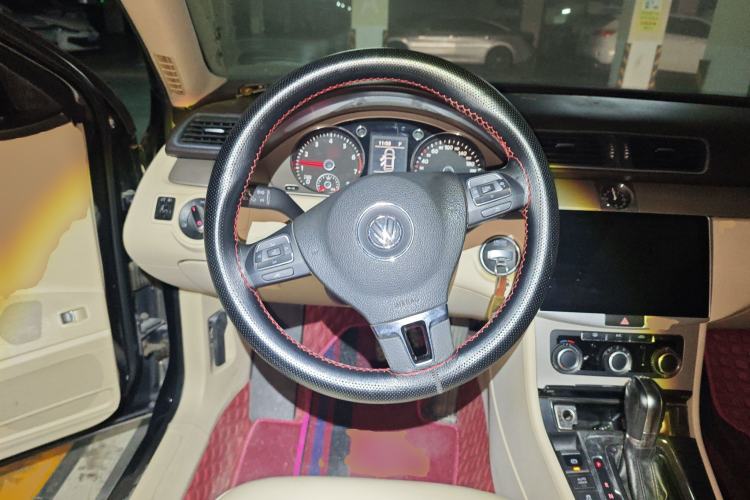 Used Volkswagen Magotan 2013 1.8TSI Premier Model Steering Wheel