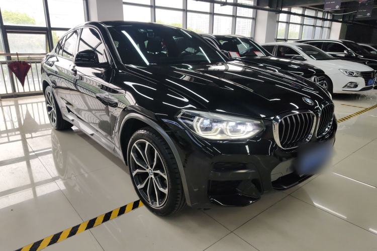 Used BMW X4 2020 xDrive25i M Sport Package Front Right 45 Deg