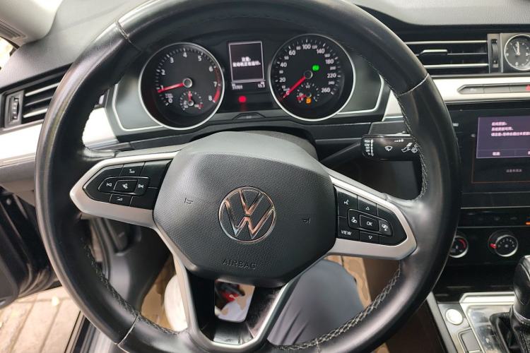 Used Volkswagen Magotan 2020 280TSI DSG Comfort Edition Steering Wheel
