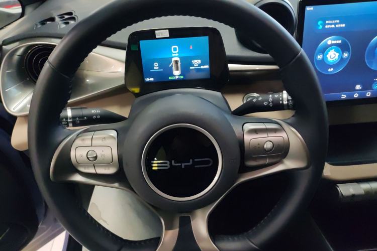 Used BYD Dolphin 2023 420 km Fashion Edition
