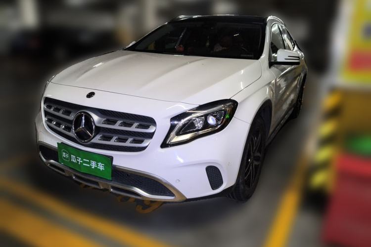 Used Mercedes-Benz GLA 2017 GLA 200 Fashion Model Guazi used car, China used car export, Used car for sale, Used cars, Cheapest cars for sale