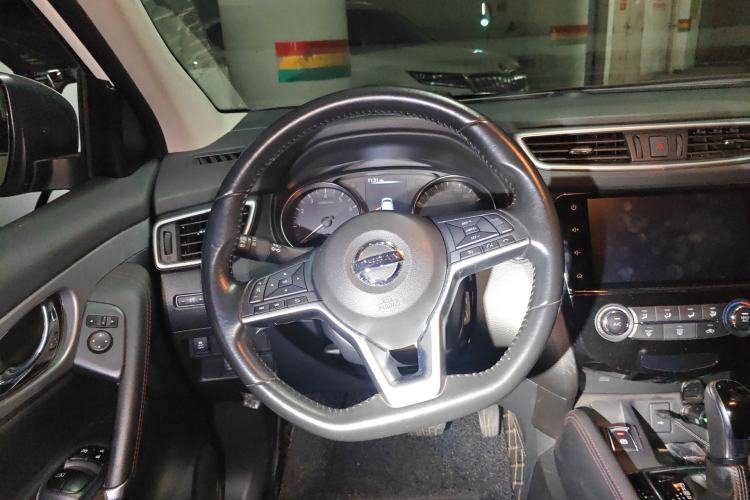 Used Nissan Qashqai 2019 2.0L CVT Luxury Edition Steering Wheel