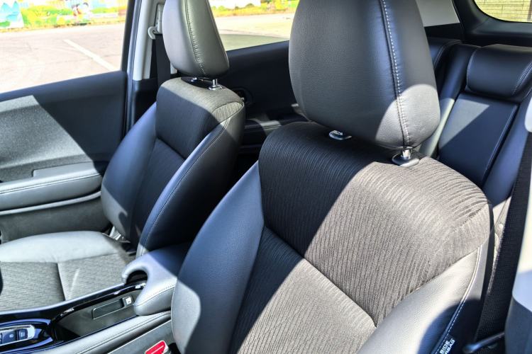 Used Honda Vezel 2020 1.5L CVT Pioneer Edition Interior 3