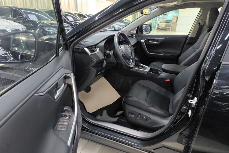 Used Toyota Wildlander 2023 Dual-Motor 2.5L E-CVT Four-Wheel Drive Prestige Edition
