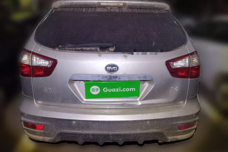 Used BYD S6 2011 2.0L Manual Luxury Edition