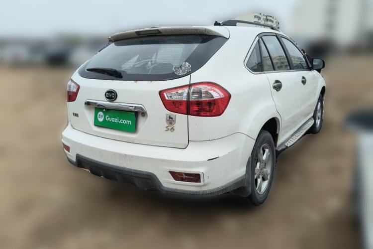 Used BYD S6 2014 2.0L Manual Luxury 5-Seater