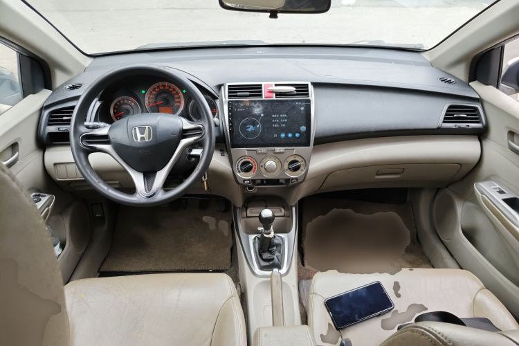 Used Honda City Classic 2008 1.5L Automatic Elite Edition Center Console