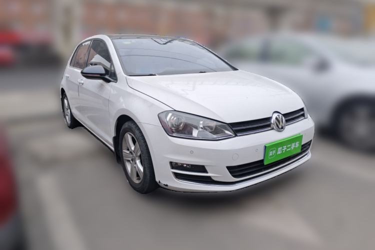 Used Volkswagen Golf 2017 1.6L Automatic Comfort Million-Vehicle Anniversary Edition
