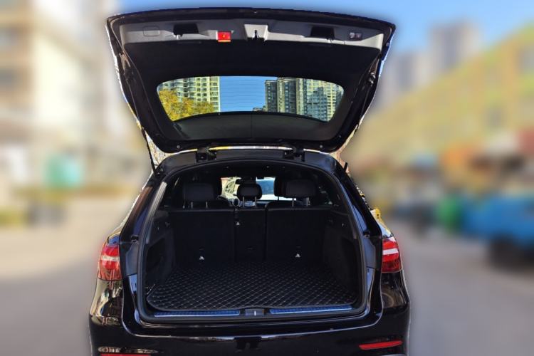 Used Mercedes-Benz GLC 2019 GLC 260 L 4MATIC Dynamic Model