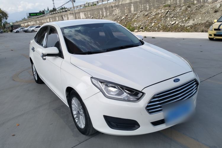 Used Ford Escort 2017 Revised Version 1.5L Manual Comfort Edition Front Right 45 Deg