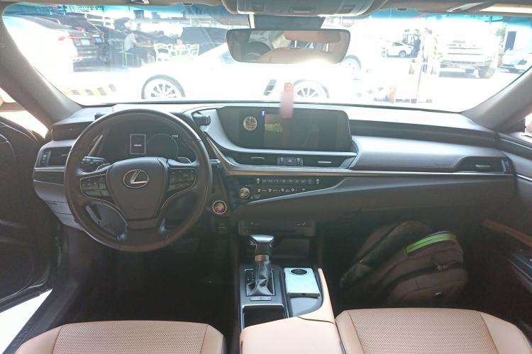 Used Lexus ES 2020 200 Excellence Edition
