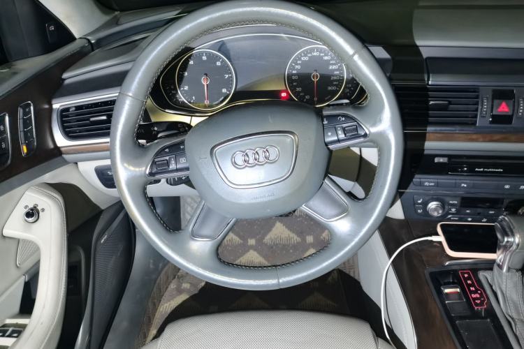 Used Audi A6L 2012 50 TFSI quattro Luxury Model Steering Wheel