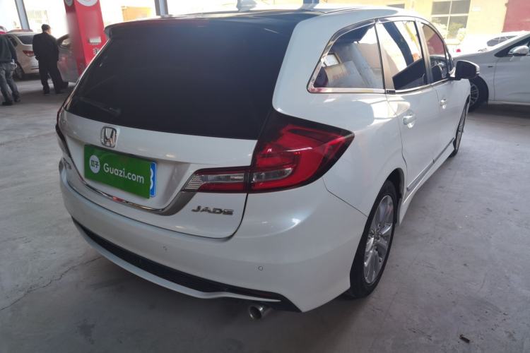 Used Honda Jade 2017 1.8L automatic Comfort version 5 seats
