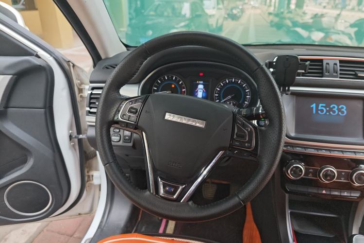 Used Haval H2 2016 Red Label 1.5T Manual Two-Wheel Drive Urban Edition
