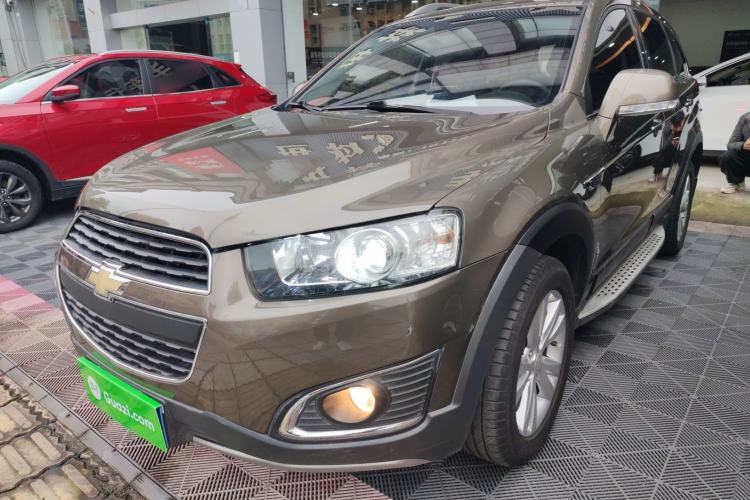 Used Chevrolet Captiva 2015 2.4L 4x4 Flagship Edition 7-Seater