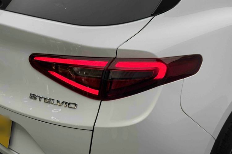 Used Alfa Romeo Stelvio 2017 2.0T 200HP Elite Edition
