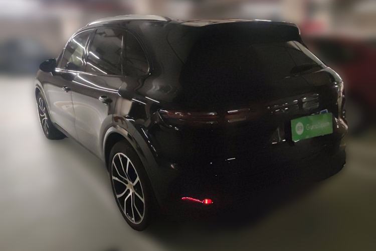 Used Porsche Cayenne 2023 Cayenne 3.0T Platinum Edition Rear Left 45 Deg