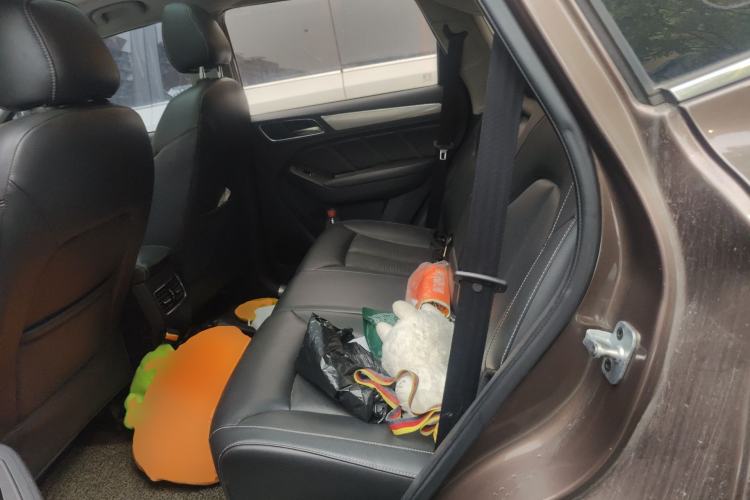 Used Roewe RX5 2016 20T Two-Wheel Drive Automatic Internet Smart Edition
