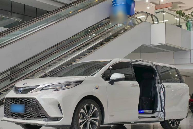 Used Toyota Granvia 2022 2.5L Hybrid Flagship Edition
