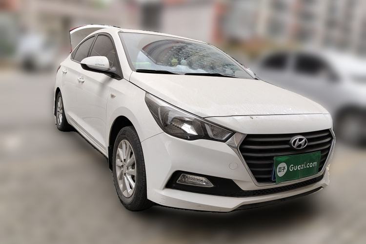 Used Hyundai Verna (new generation) 2016 1.4L Automatic Cool Edition GLS Front Right 45 Deg