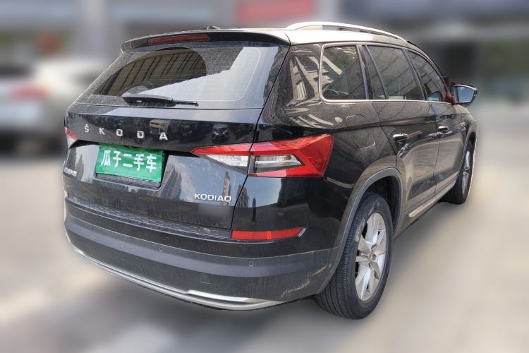 Used Skoda Kodiaq 2019 Facelifted TSI330 7-Seater Two-Wheel-Drive Luxury Enjoyment Edition China VI Standard Rear Right 45 Deg
