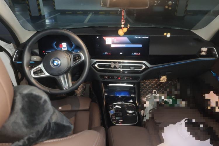 Used BMW i3 2023 eDrive 40 L Midnight Edition
