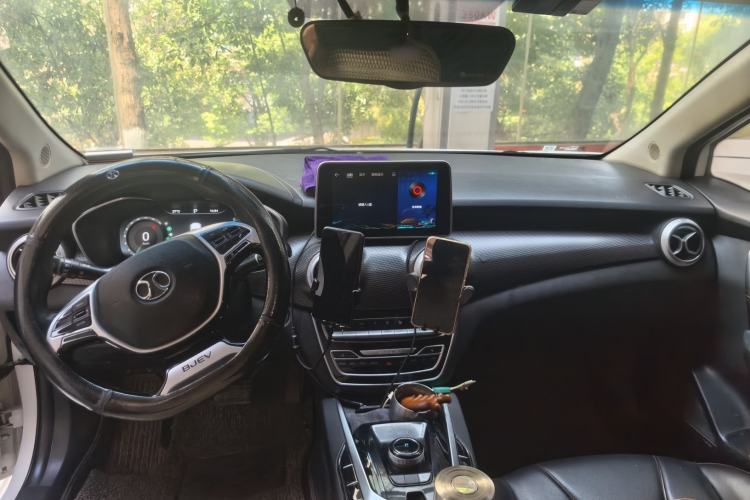 Used BAIC Beijing EU5 2019 R500 Smart Wind Edition Center Console