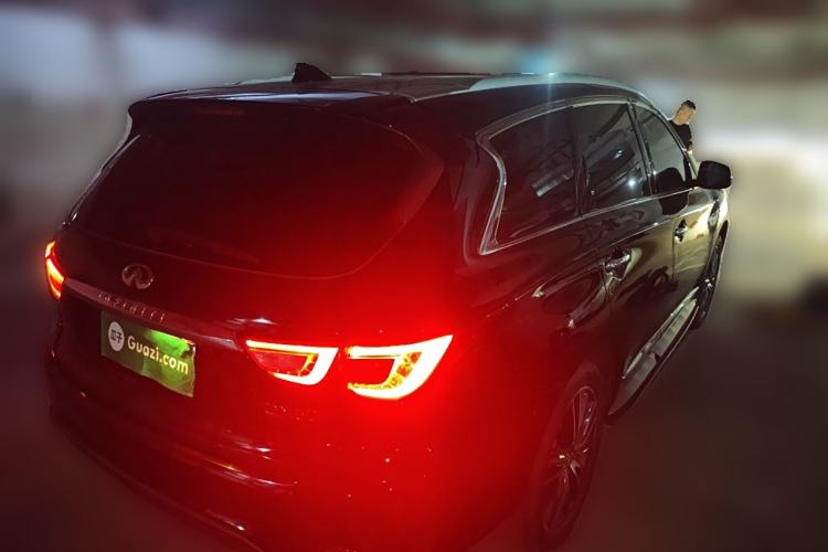 Used Infiniti QX60 2018 2.5 S/C Hybrid Two-Wheel-Drive Champion Family Edition
