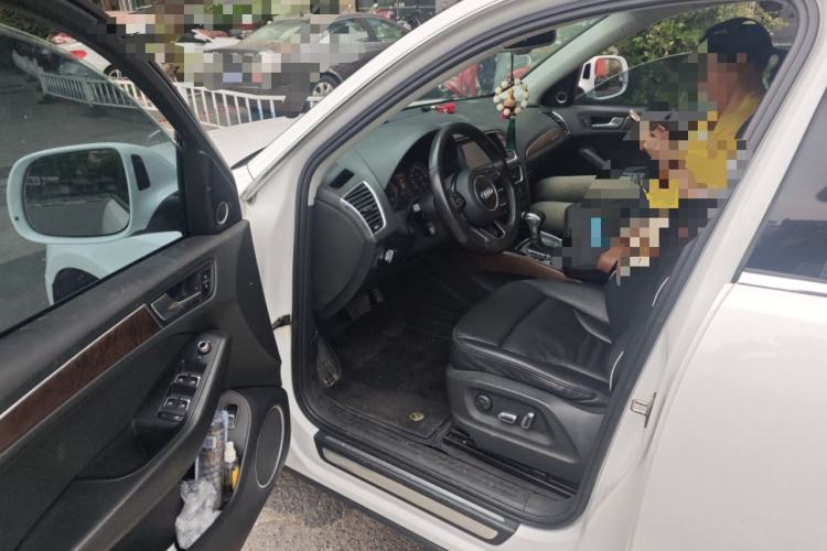 Used Audi Q5 2013 40 TFSI Comfort Edition Driver Seat