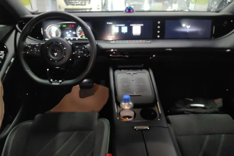 Used VOYAH FREE 2025 318 318 km Rear-Drive Touring Edition