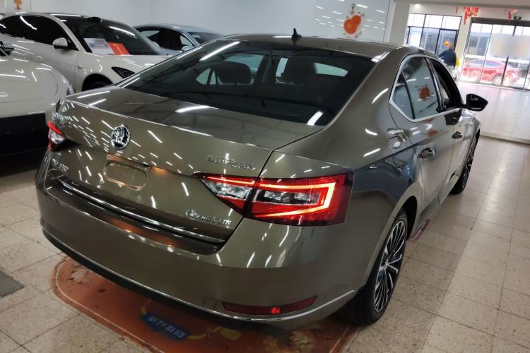 Used Skoda Superb 2016 TSI330 DSG Smart Drive Edition
