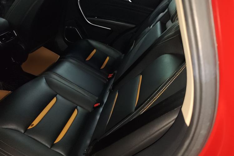 Used Bestune T77 2019 Facelift 230 TID Automatic Luxury Version China V Emission Standard
