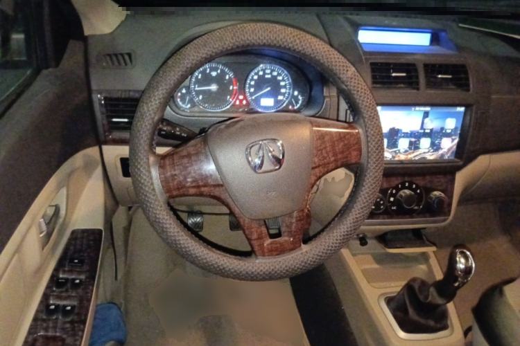 Used BAIC Weiwang M30 2015 1.5L Basic Version DAM15 Steering Wheel