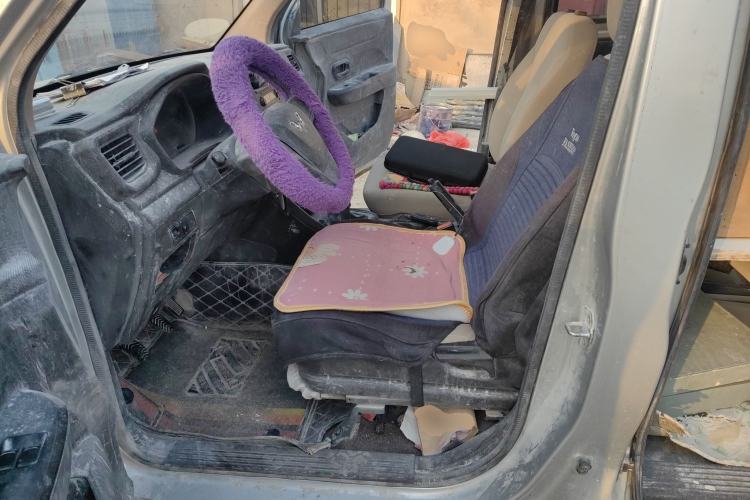 Used Wuling Hongguang V 2020 1.5L Commercial Vehicle China VI LAR