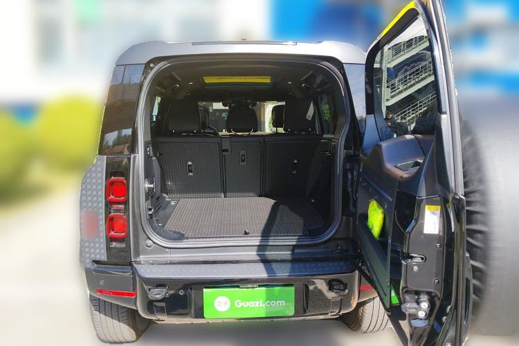 Used Land Rover Defender 2024 110 3.0T P400 X-DYNAMIC HSE
