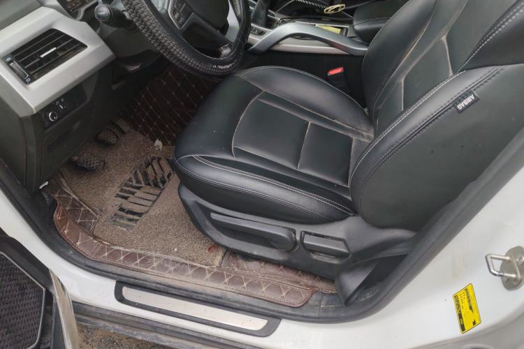 Used Geely Auto Emgrand X7 Sport 2016 2.0L Manual ZhiShang Version Left Front Seat