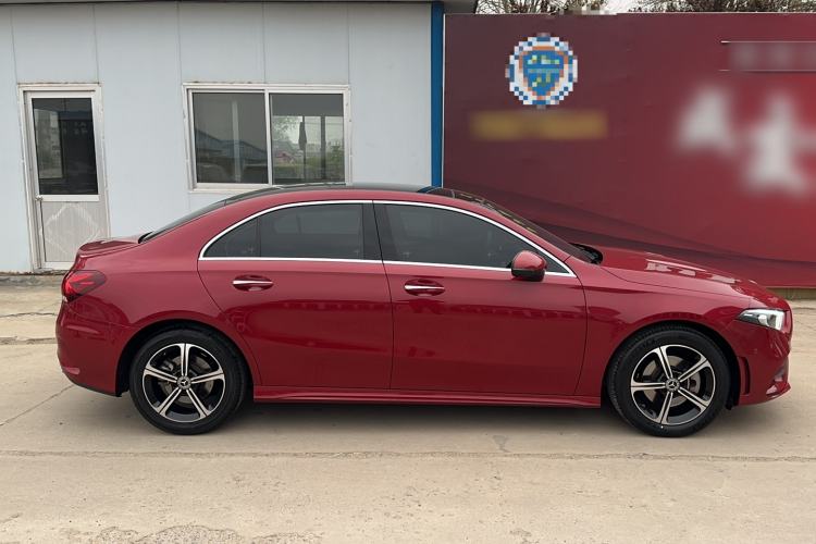 Used Mercedes-Benz A-Class 2022 Second Facelift A 200 L Sport Sedan Fashion Version
