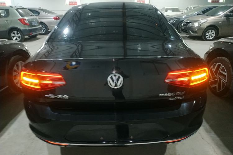 Used Volkswagen Magotan 2019 330TSI DSG Leading Model China VI Standard