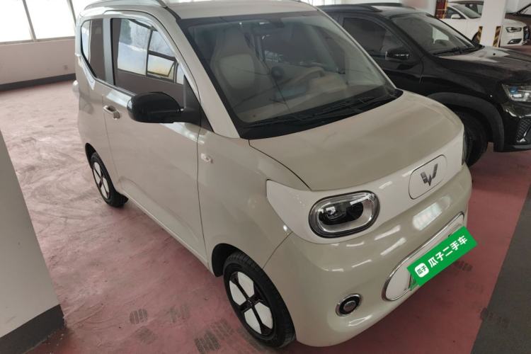 Used Wuling Hongguang MINIEV 2024 3rd Generation 215km Youth Edition Front Right 45 Deg