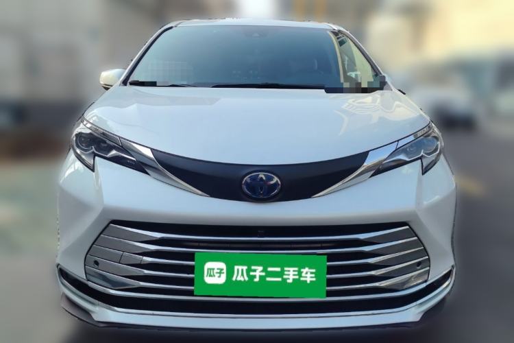 Used Toyota SIENNA 2023 2.5L Hybrid Comfort Edition