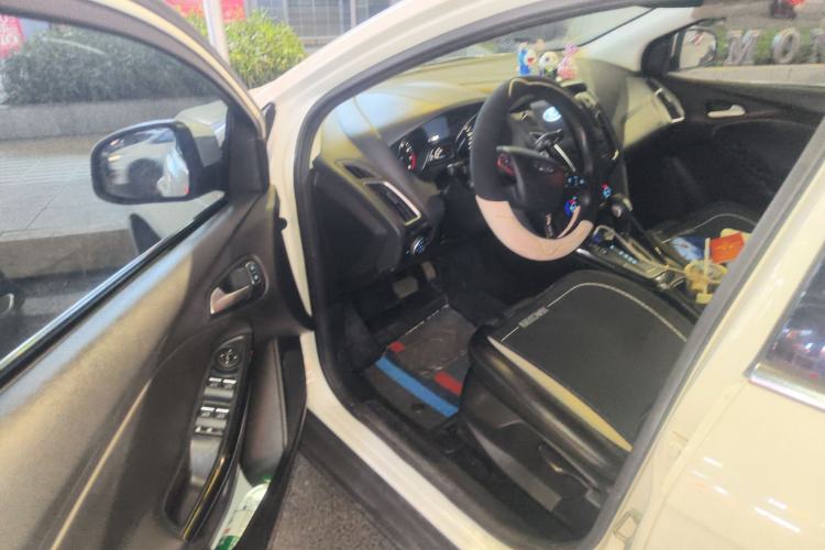 Used Ford Focus 2017 Sedan EcoBoost 180 Automatic Elite Model
