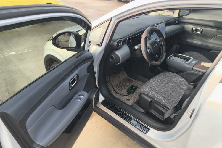 Used AION UT 2025 330 Starlight Edition
