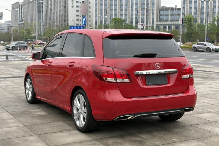 Used Mercedes-Benz B-Class 2017 B 200 Sport Edition Exterior 8